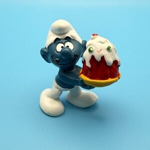 🤍💙Cake Smurf - W. Berrie co. - Hong Kong Variant - Amazing condition💙🤍